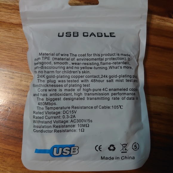 Peeka-Boo up umbilical cord USB cable. - Picture 2 of 3